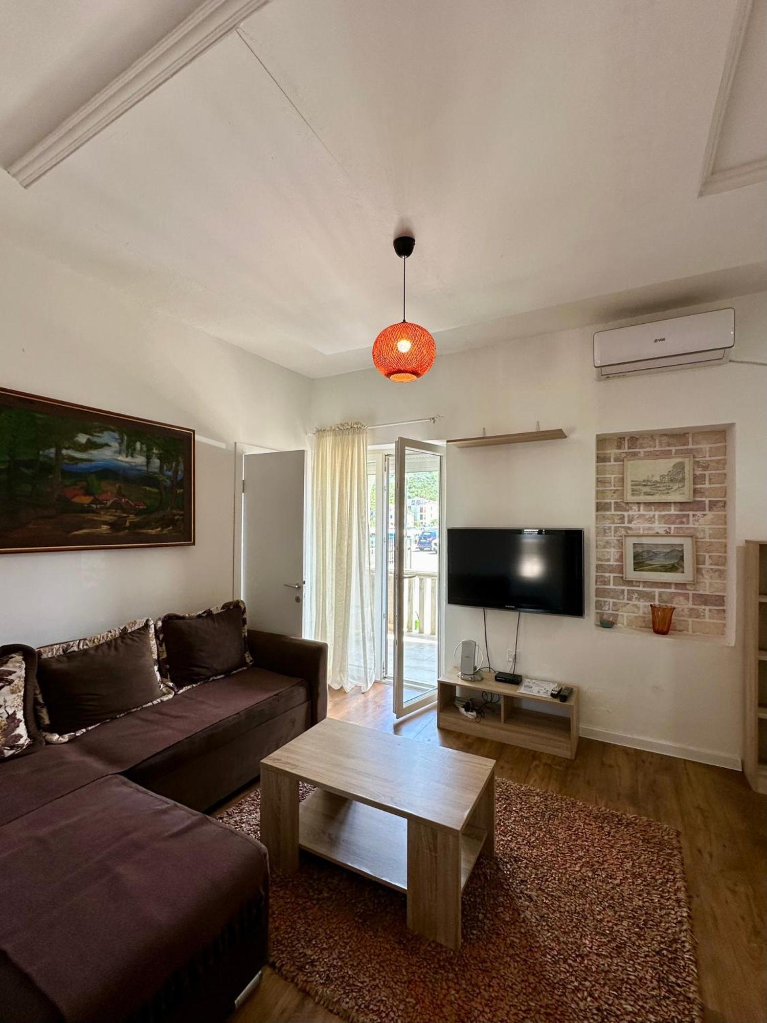 Villa Nela Tivat Eksteriør billede