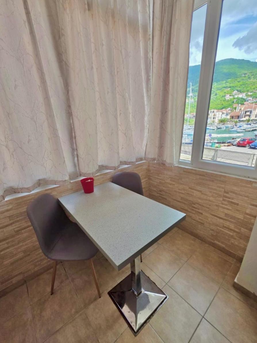 Villa Nela Tivat Eksteriør billede